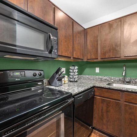 Rustic 1Br Apartment Near Medcenter-Uh-Nrg Houston Bagian luar foto