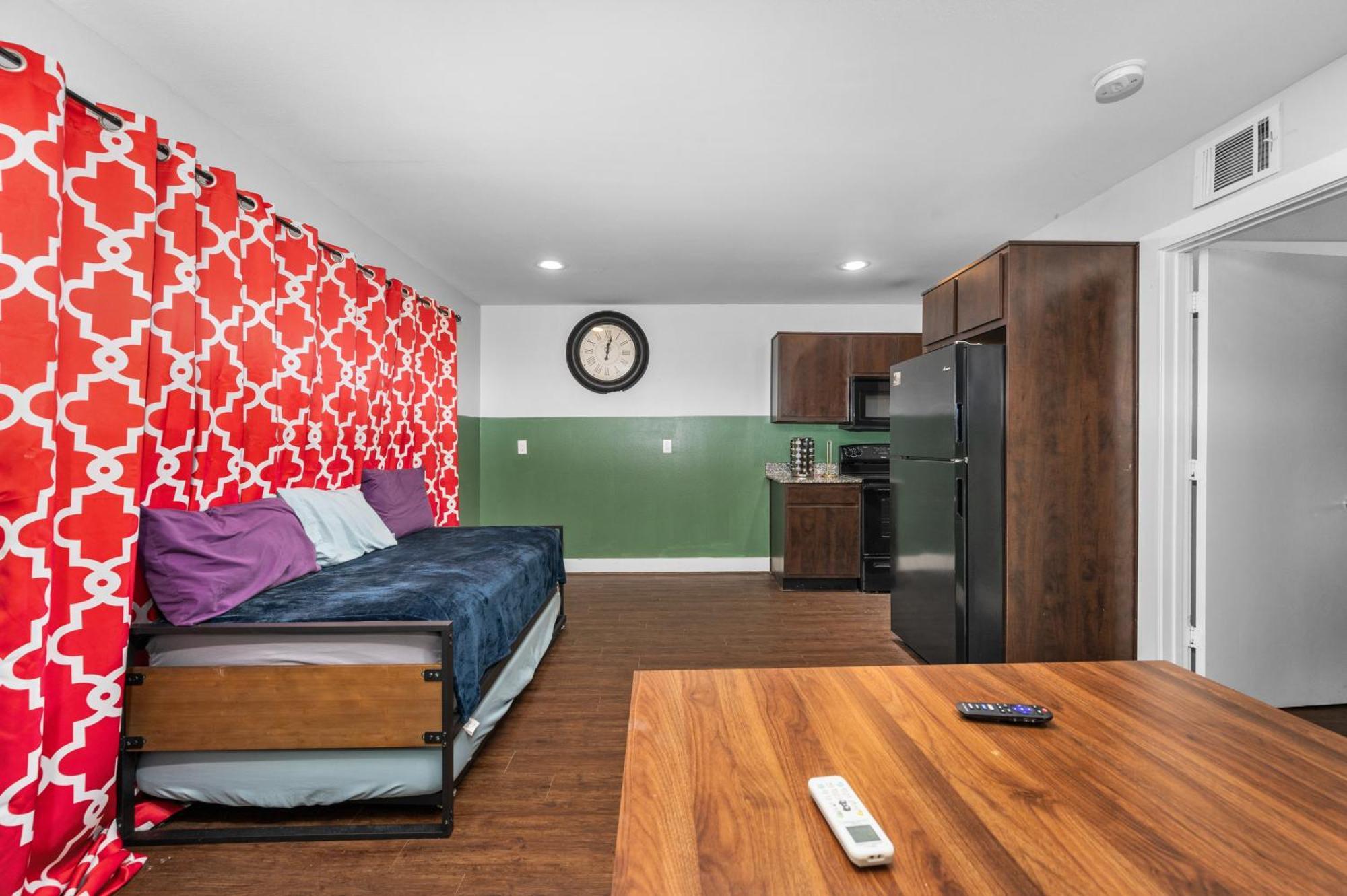 Rustic 1Br Apartment Near Medcenter-Uh-Nrg Houston Bagian luar foto